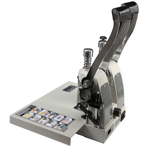 得力3877财务凭证装订机 铆管装订机 新品热卖